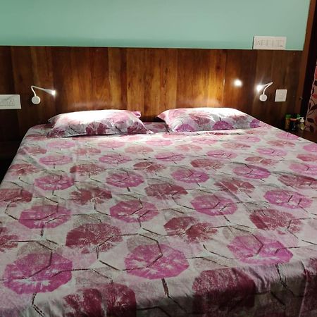 Cosmic Connect Trails Kabini Antharasanthe Luaran gambar
