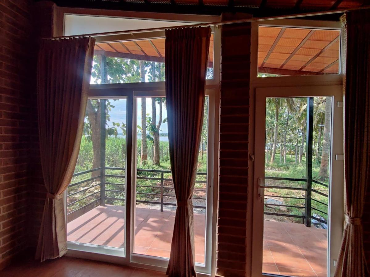 Cosmic Connect Trails Kabini Antharasanthe Luaran gambar