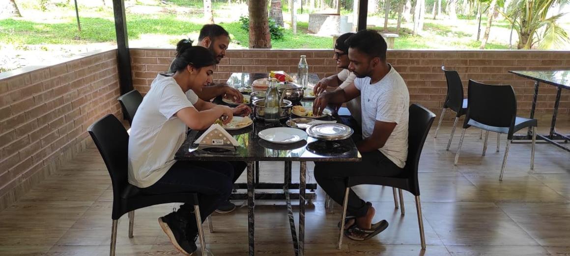 Cosmic Connect Trails Kabini Antharasanthe Luaran gambar