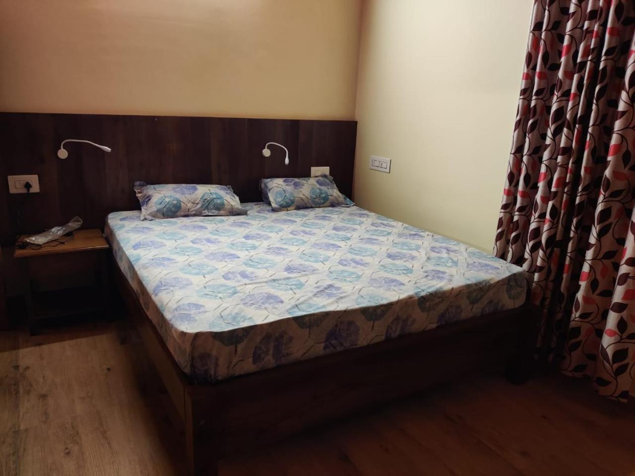 Cosmic Connect Trails Kabini Antharasanthe Luaran gambar