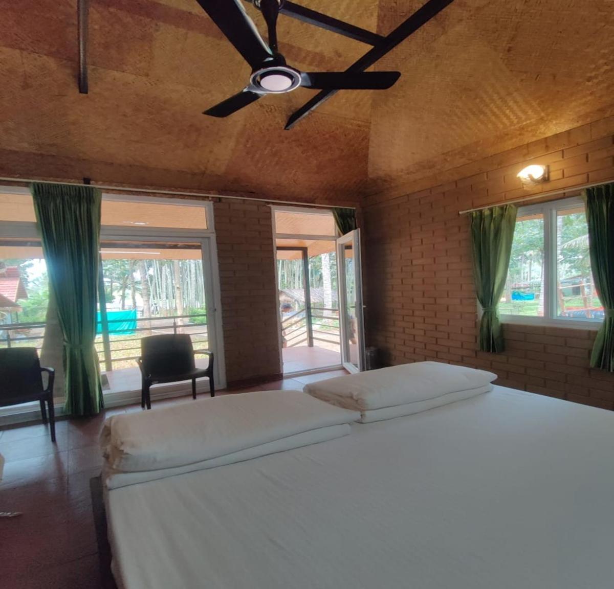 Cosmic Connect Trails Kabini Antharasanthe Luaran gambar