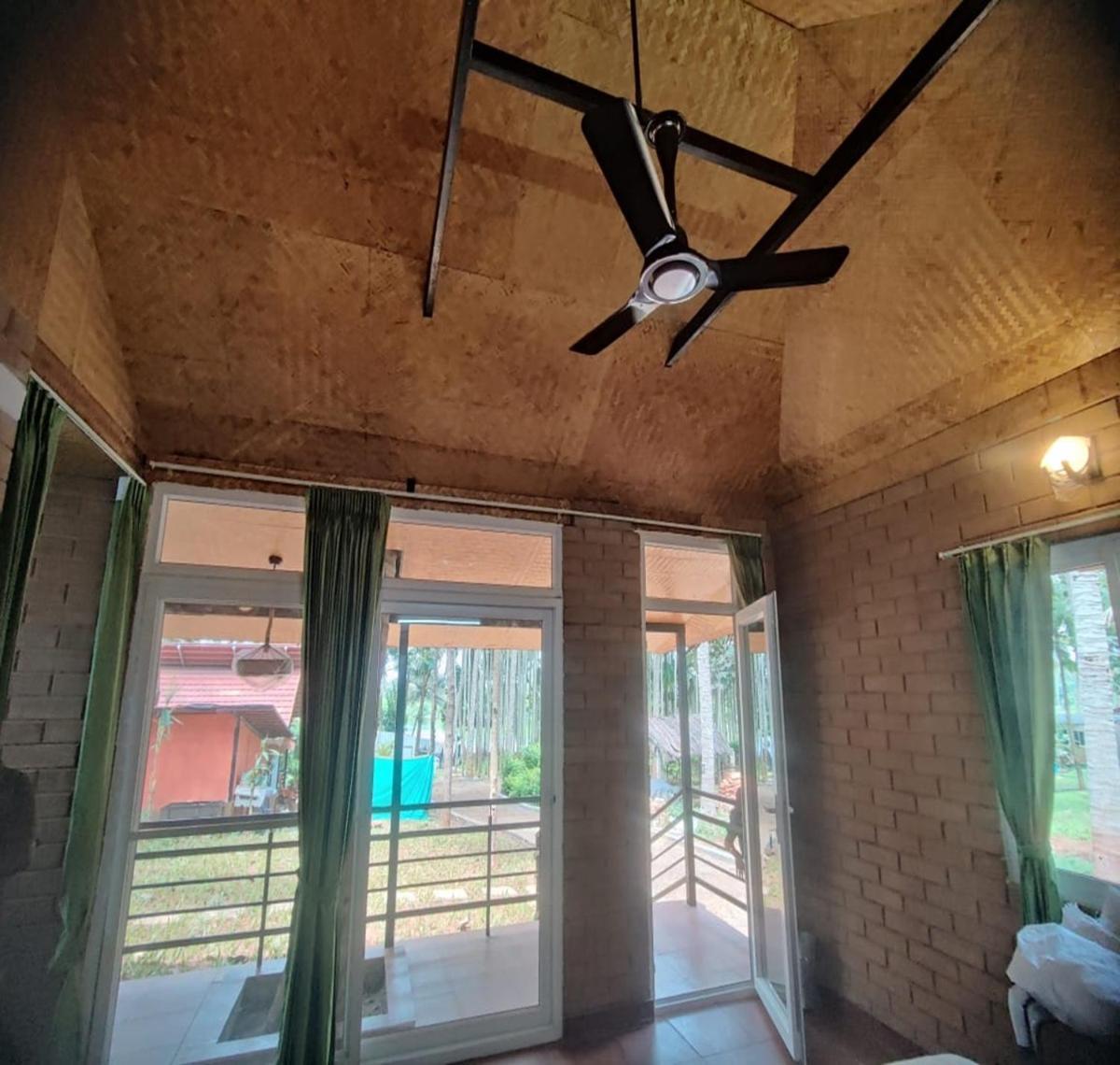Cosmic Connect Trails Kabini Antharasanthe Luaran gambar