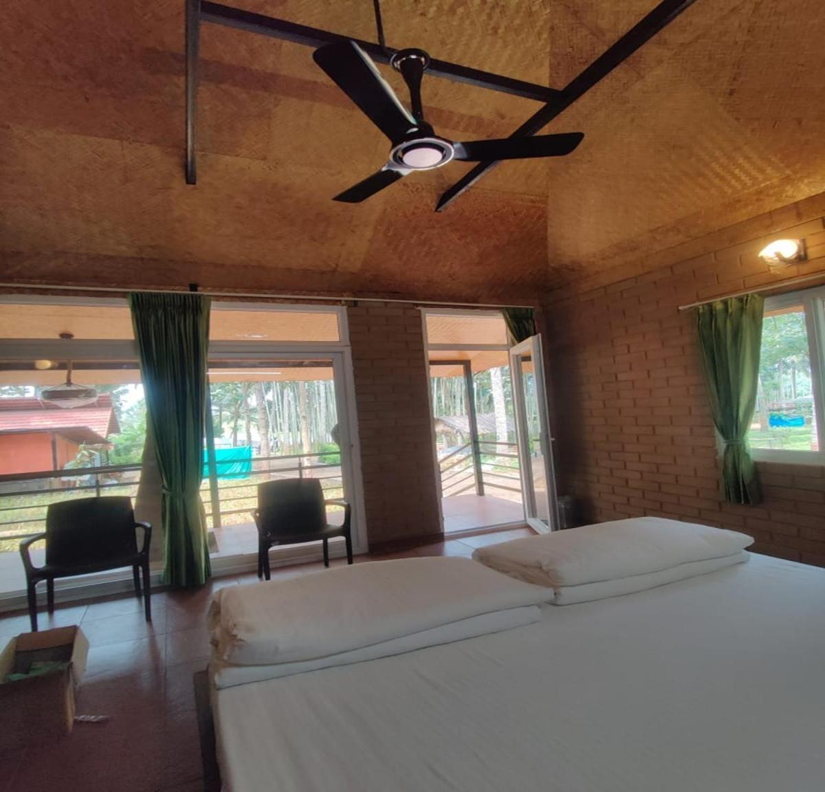 Cosmic Connect Trails Kabini Antharasanthe Luaran gambar