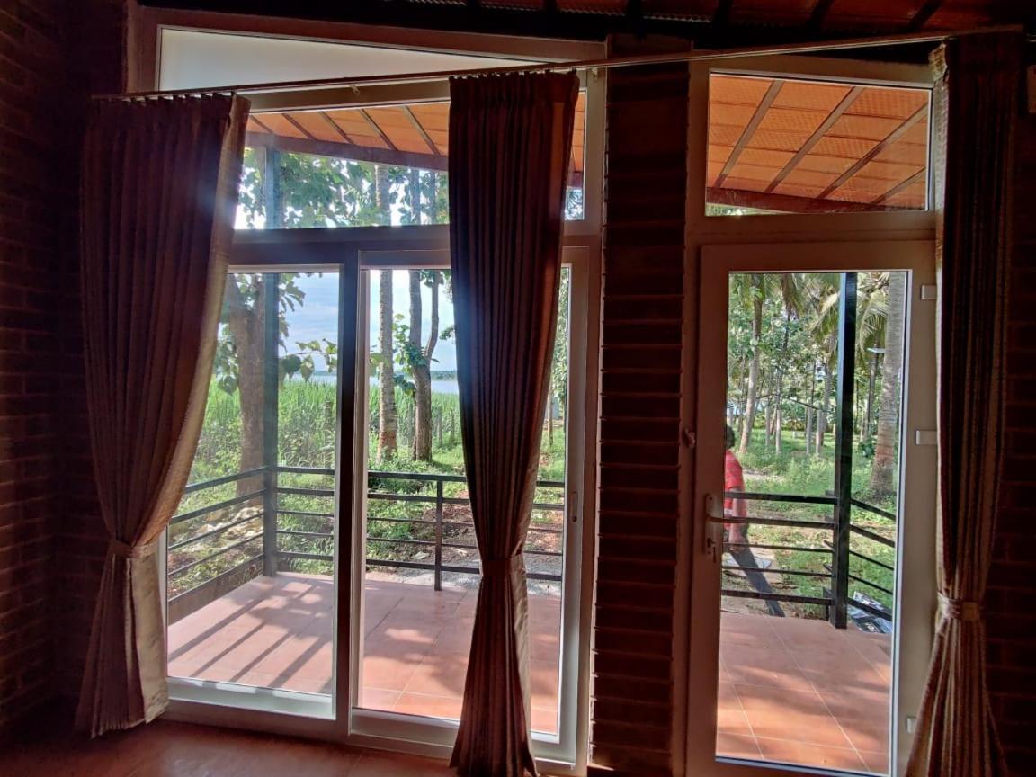 Cosmic Connect Trails Kabini Antharasanthe Luaran gambar